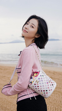高冷与温柔并存的女人