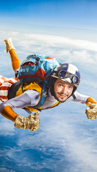 高空跳伞