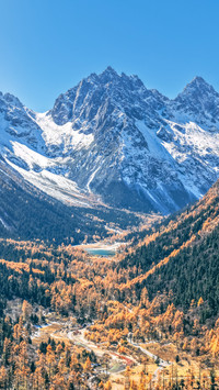 Bipeng Gou autumn scenery like a painting