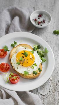 Wrong Eating Method for Eggs 1