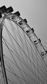 photo-1544788705-0947d72a05a8