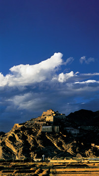 Plateau mountains