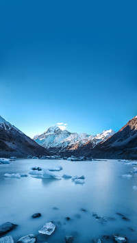 半山半湖