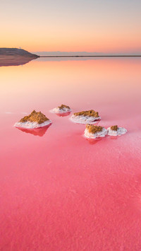 “腐蚀之海”盐滩美景