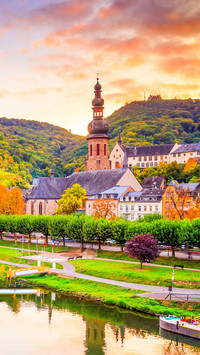 Old town and the Cochem castle on the Moselle river