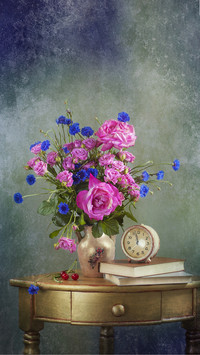Pink roses and blue cornflowers