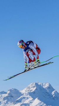 India-skiing