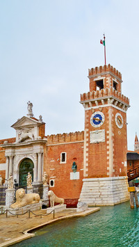 International-building