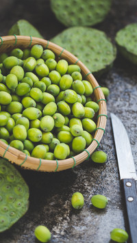 How to eat lotus seeds in summer