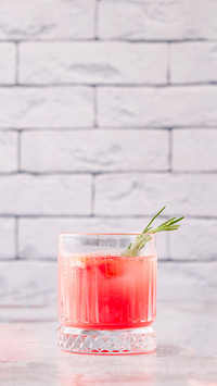 Cold lemonadecocktail of fresh grapefruit juice