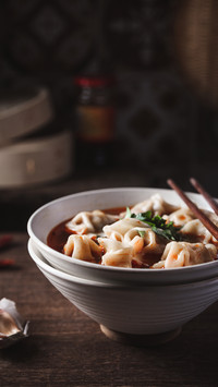 Eat a bowl of Wonton 3 in early spring