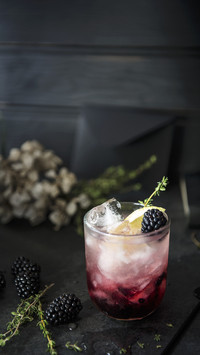 Precautions for attending cocktail parties 0