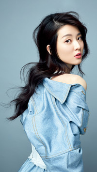 乔欣抢镜牛仔LOOK