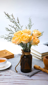 How to Keep Flower Arrangement Fresh 2