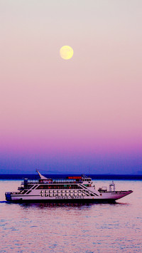 The moon is round