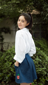 赵今麦大秀“天使腿”