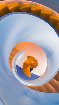 The wonderful use of centerline in photography