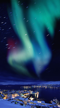 The aurora is a love letter to the universe 2