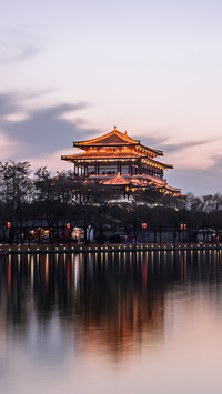 What are the mechanisms in the mausoleum of Qinshihuang 35