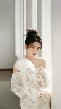 杨超越穿搭盘点