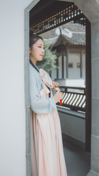 伊人廊-锐景创意