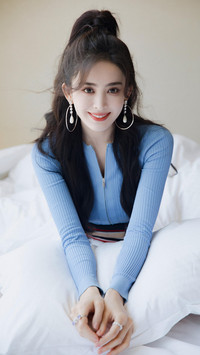 与自己角逐的娜扎