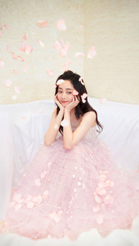 “兔系”长相的女明星