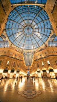 Chinas three bounces enter milan city