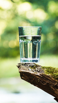 高端水到底水不水？