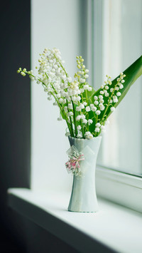 Spring flower arrangement