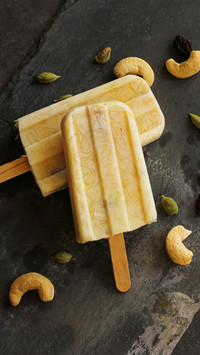 The popsicle made by yourself tastes better 56