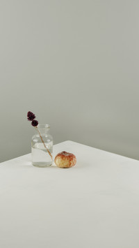 Minimal still life whit fruit and flowers