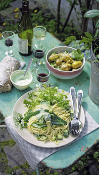 You should eat cold noodles in summer 49