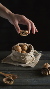 Unique paper walnuts