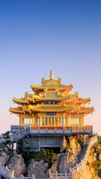 Golden summer palace after rain in Henan 81