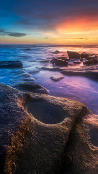 The dusk at Shiluokou, Weizhou Island