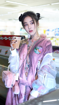 张馨予