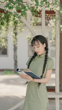  爱看书的女孩有多迷人
