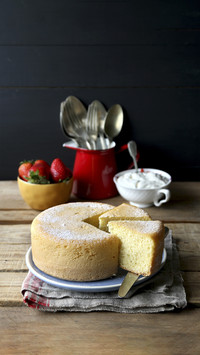 Soft and delicious sponge cake 1