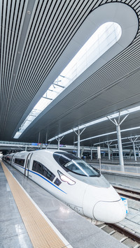 What is the difference between highspeed rail and bullet tra