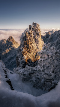 Dawn on frost peak