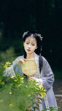 你以为汉服很便宜吗