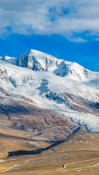 The magnificent scenery of the Mustagh Glacier