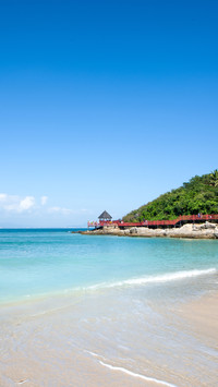Fantastic Tropical Island 0