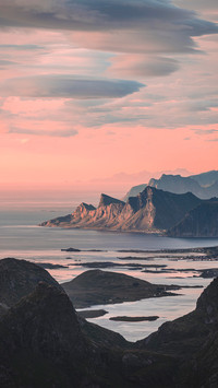 The night view of the peak mountain range