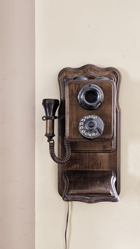 You can distinguish harassing calls without answering them