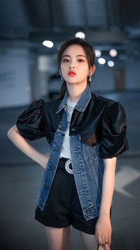 杨超越有多爱泡泡袖