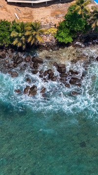 The coastline of sri lanka