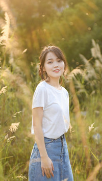 芦苇荡的人像拍摄