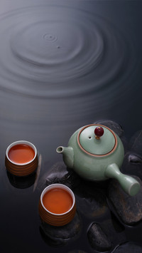 The difference between drinking tea and drinking boiled wate